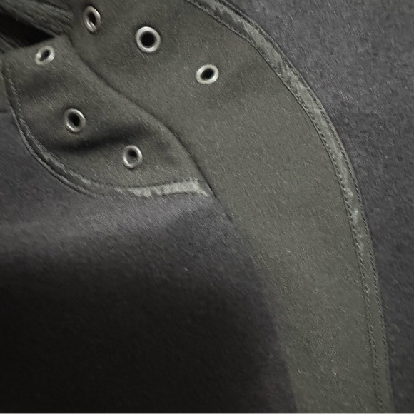 Victorinox Dark Navy Jacket. Like new - Picture 11 of 16